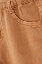 بنطال جينز بتفاصيل شعار الماركة للأطفال